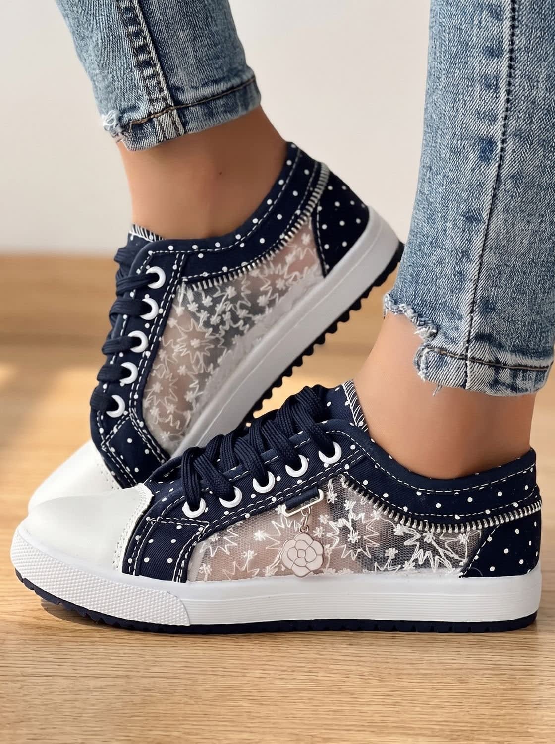 Layla Wide Toe Box Lace Orthopedic Sneakers_6