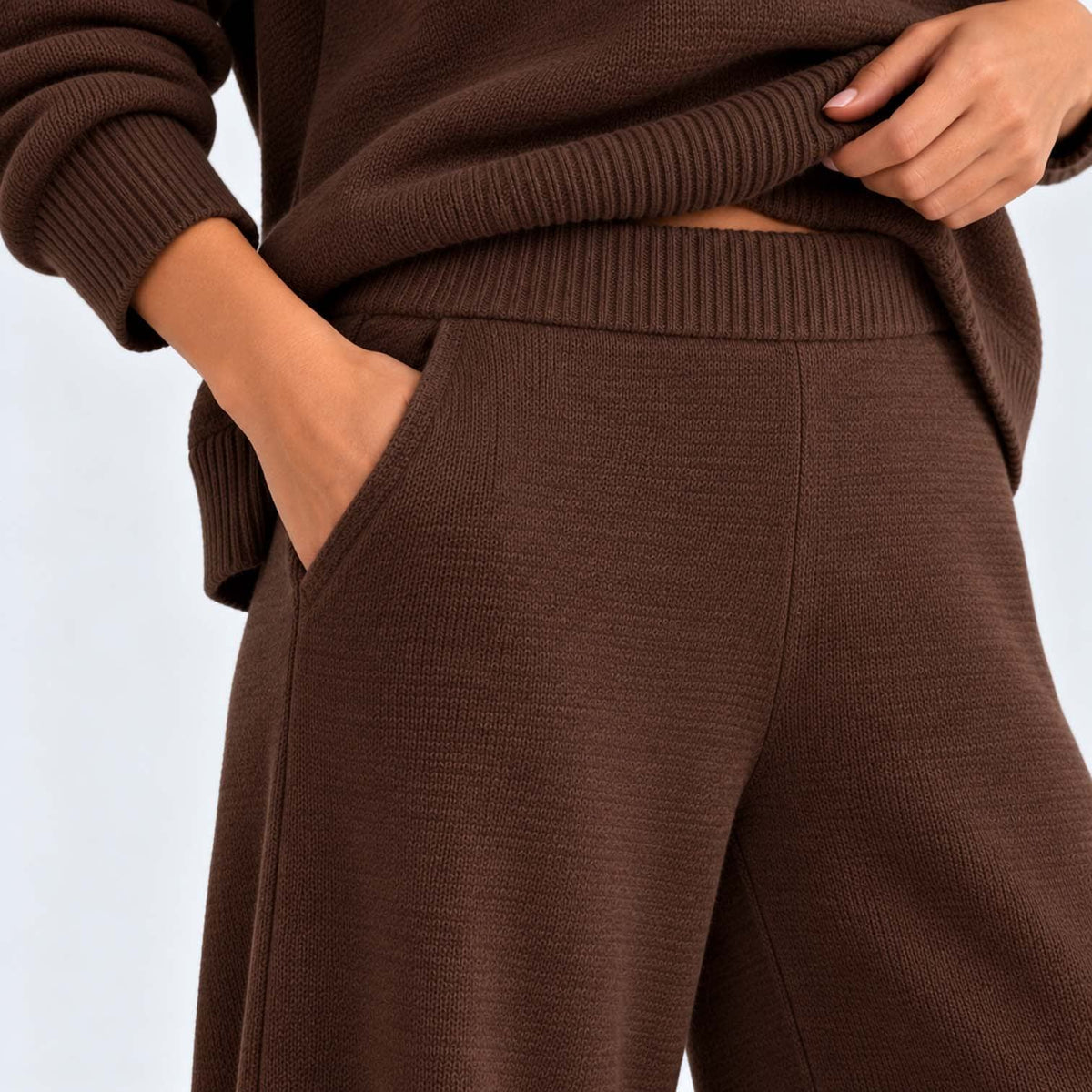 Lara Turtleneck Knit Two Piece Pants Set_10