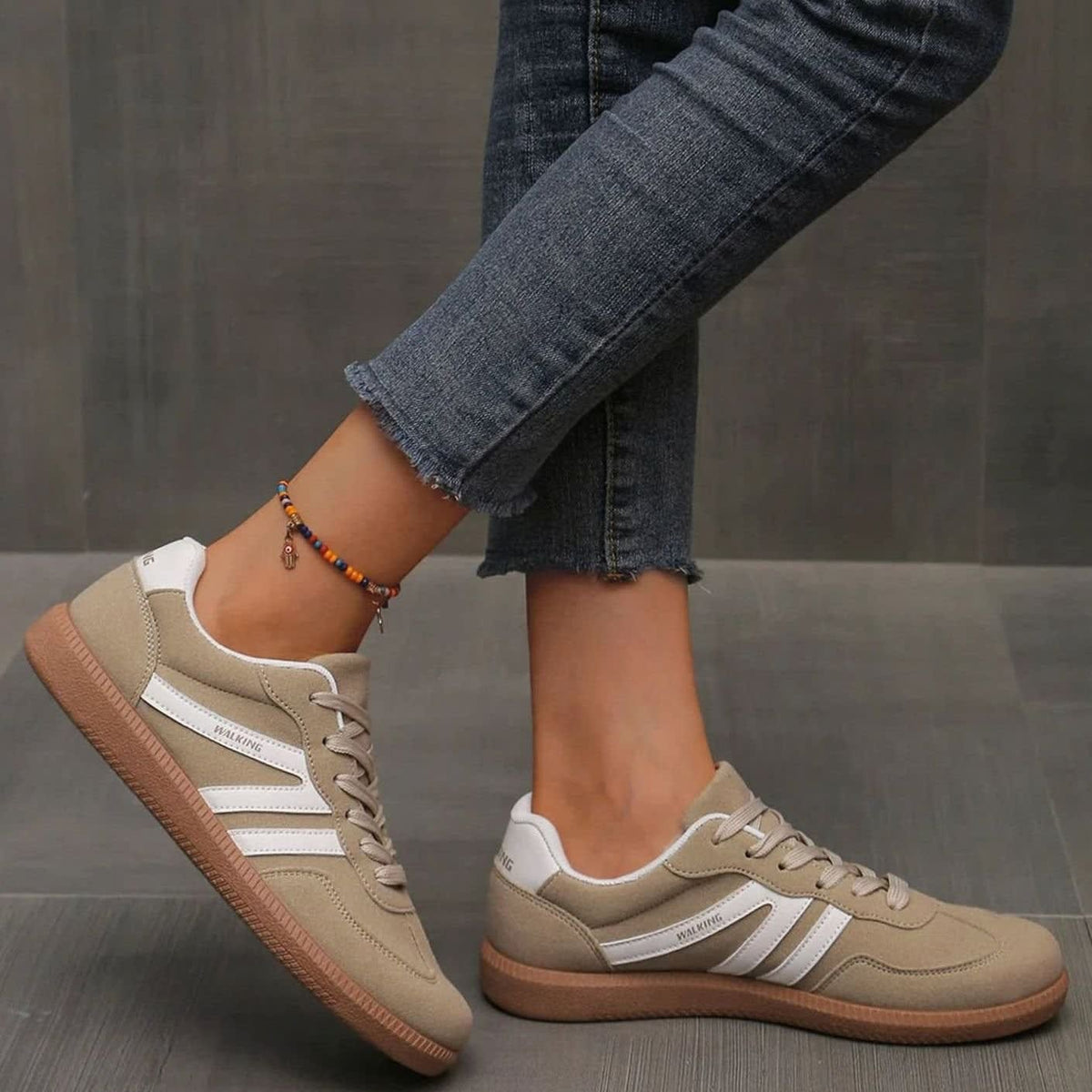 Carly Wide Toe Box Cushioned Orthopedic Sneakers_20