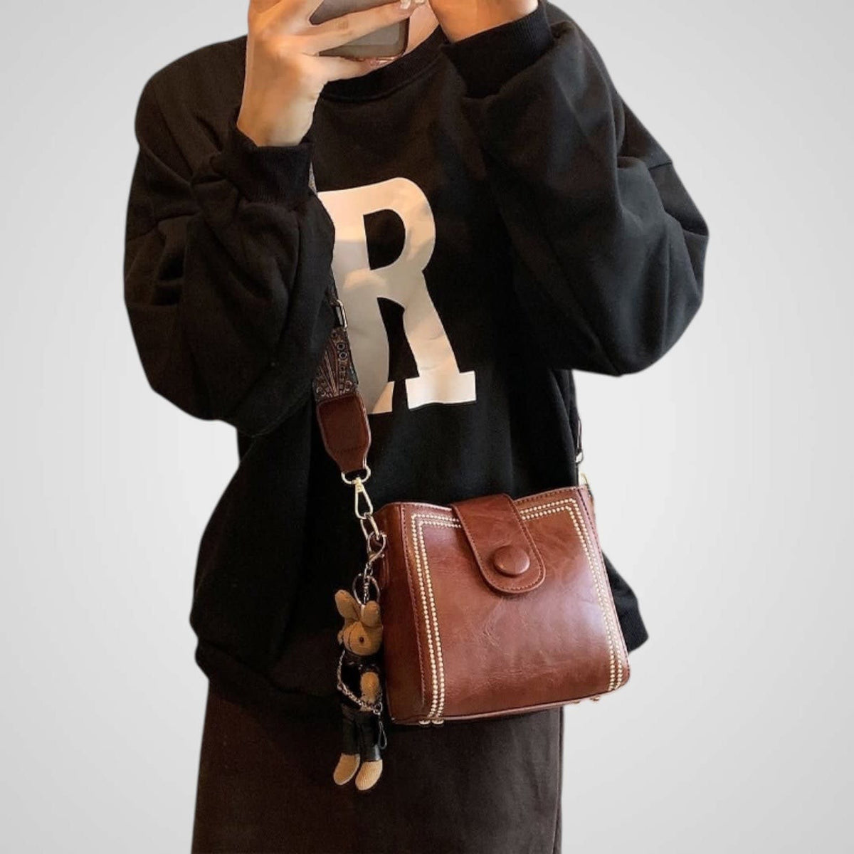 Gigi Retro Wide Strap Shoulder Bag_4