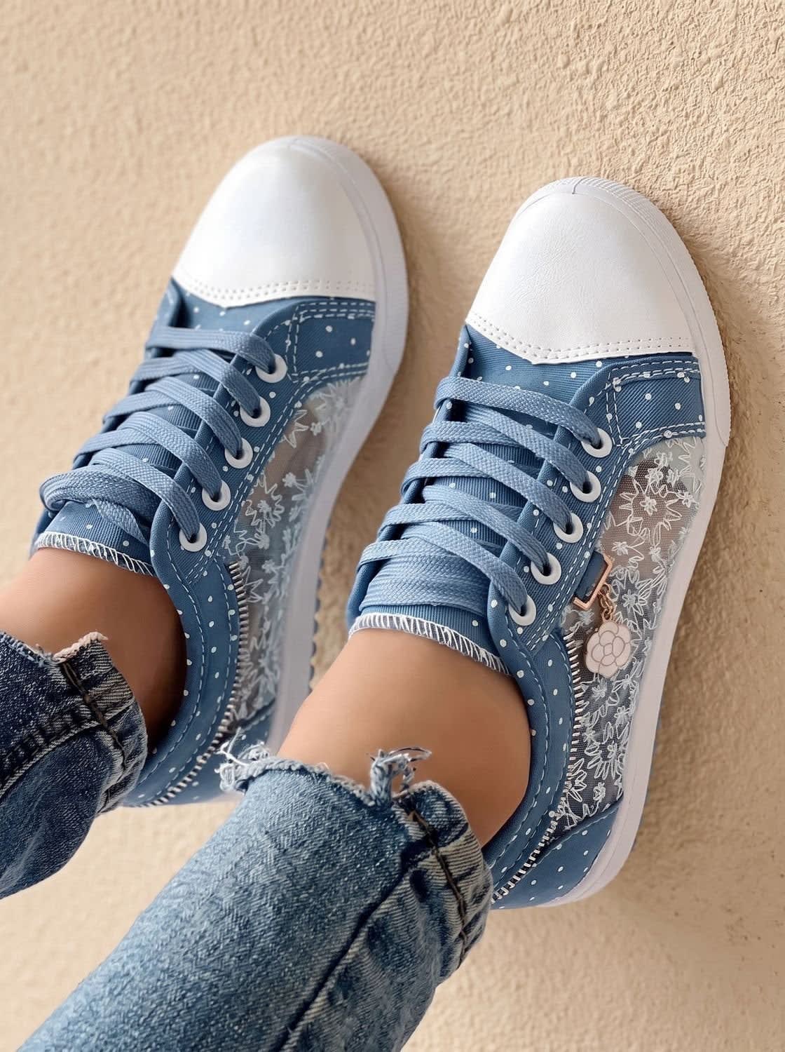 Layla Wide Toe Box Lace Orthopedic Sneakers_4