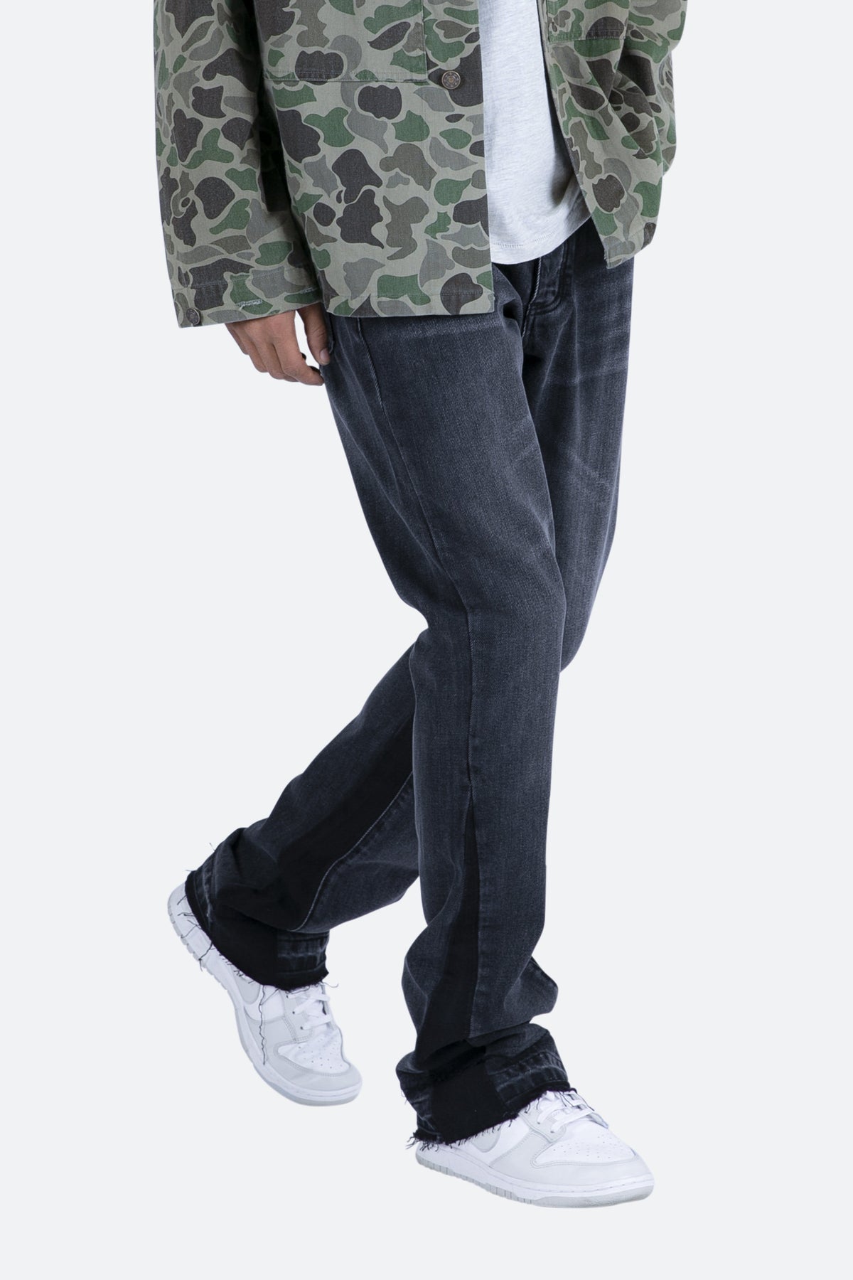 Xavier Slim Fit Washed Black Flared Jeans_3