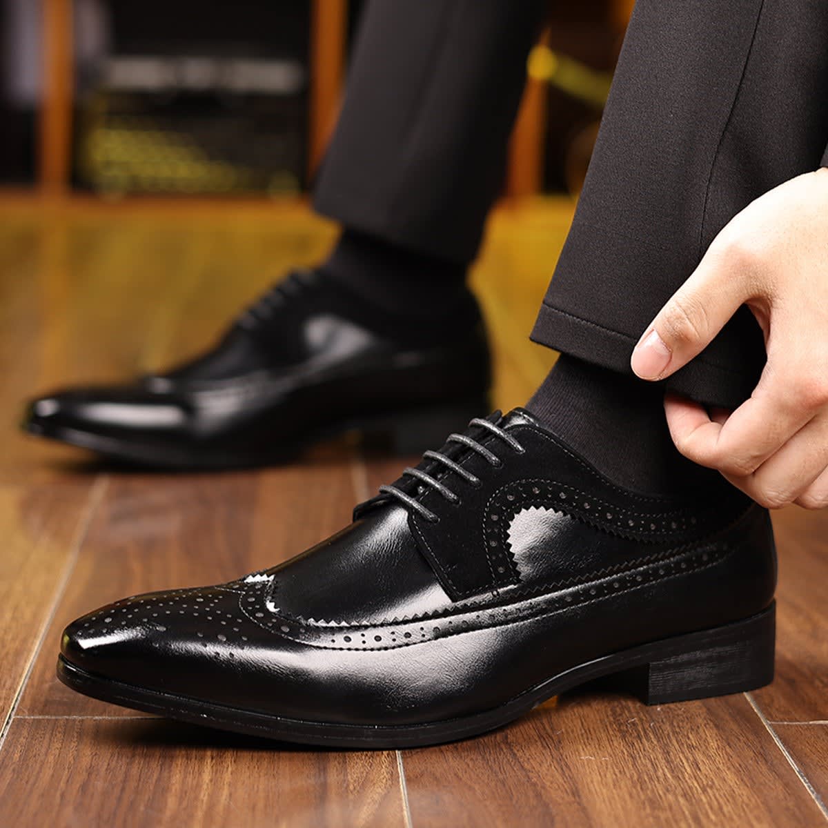 Leo Leather Wingtip Dress Shoes_4