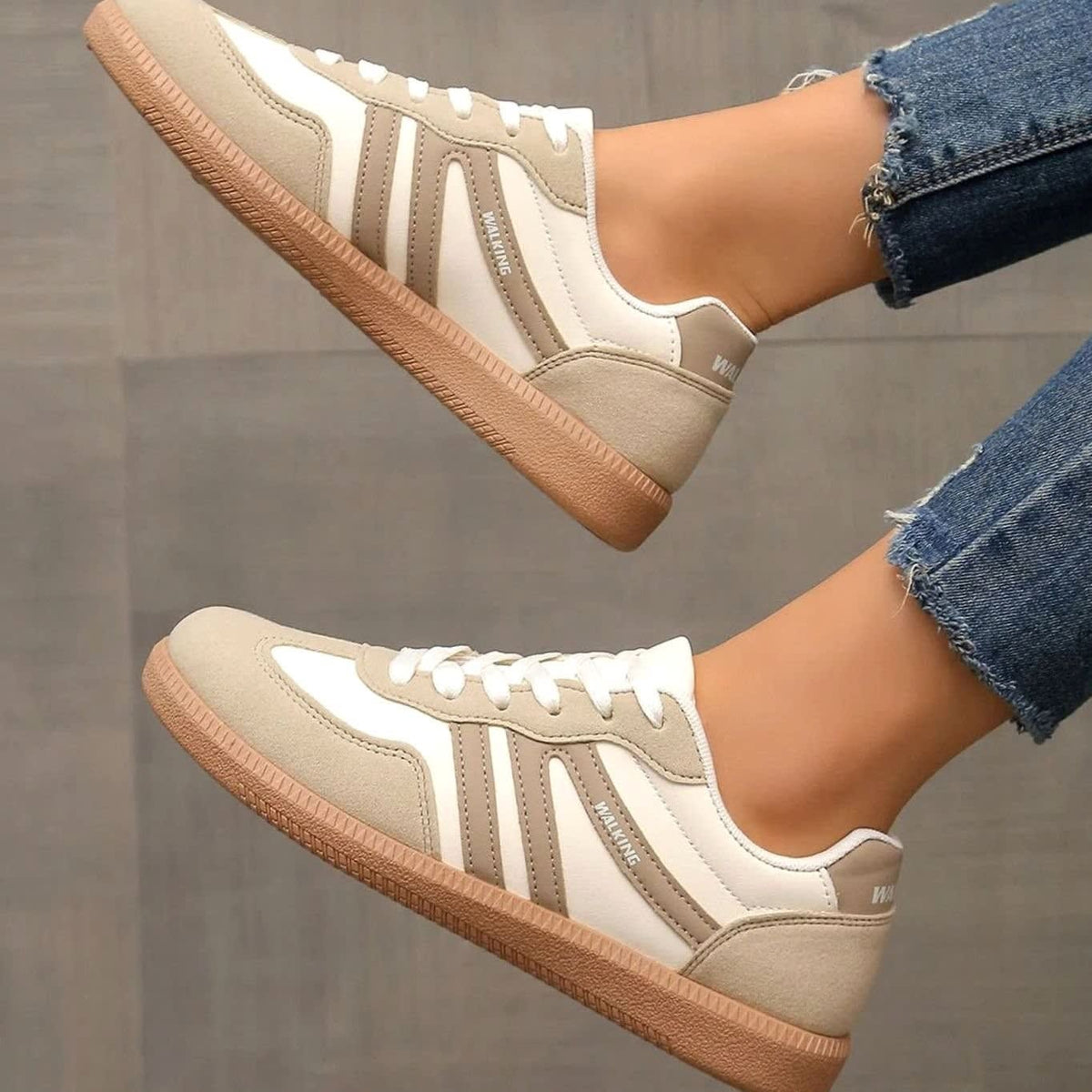 Carly Wide Toe Box Cushioned Orthopedic Sneakers_18