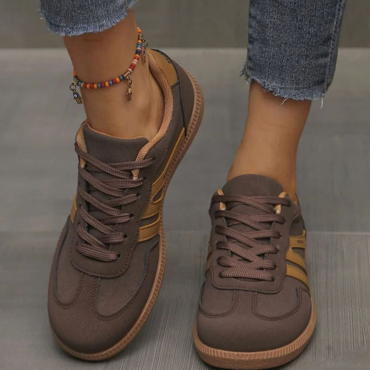 Carly Wide Toe Box Cushioned Orthopedic Sneakers_3