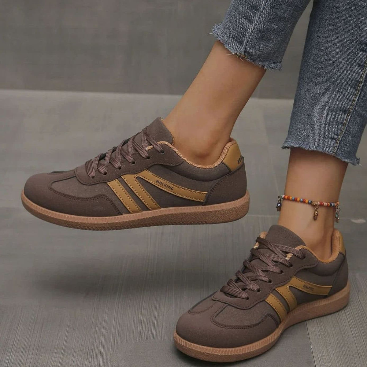 Carly Wide Toe Box Cushioned Orthopedic Sneakers_4