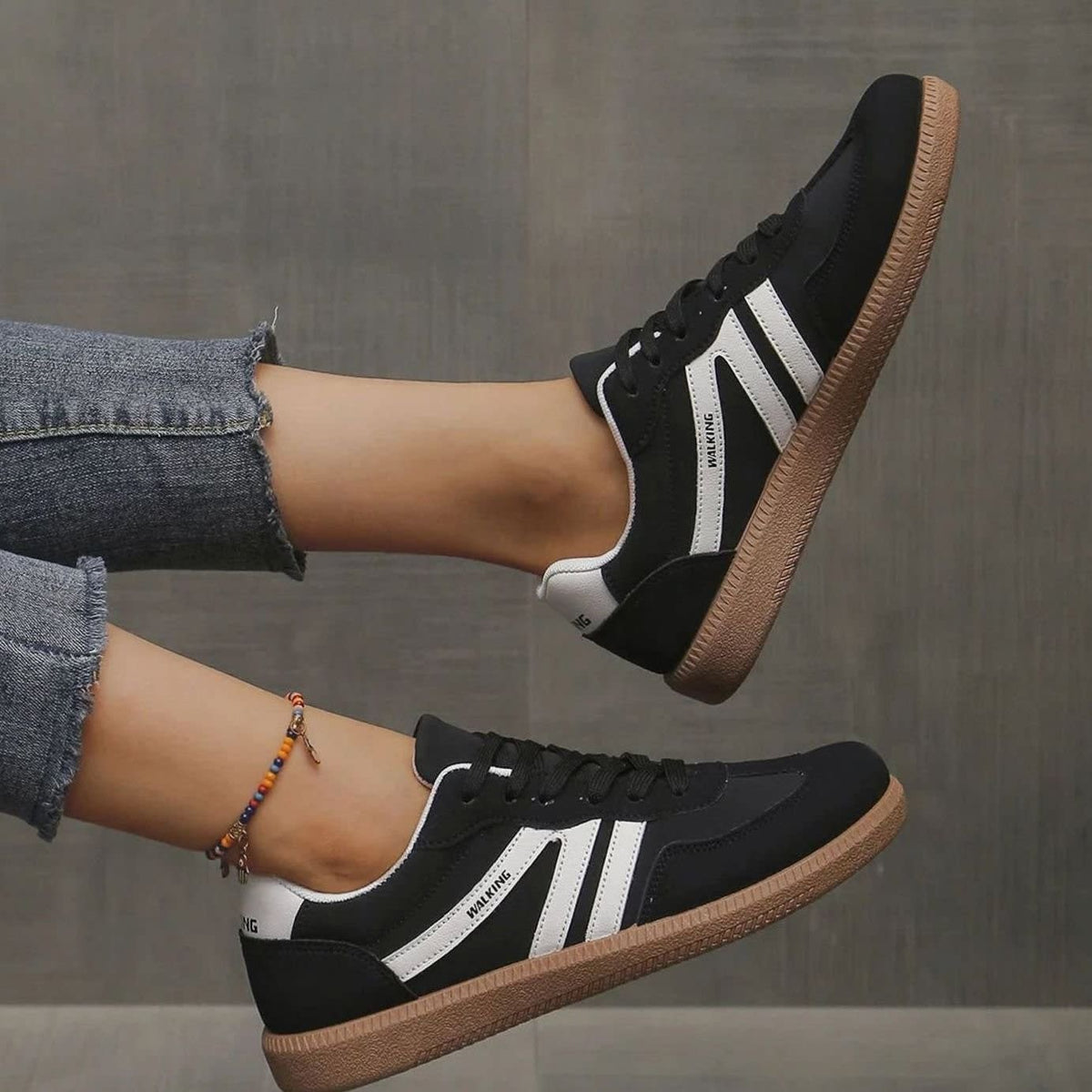 Carly Wide Toe Box Cushioned Orthopedic Sneakers_8